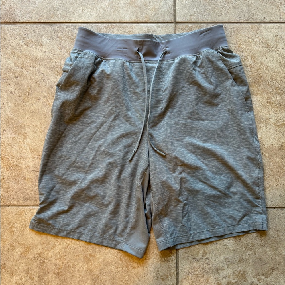 Lululemon 7 inch gray mens shorts